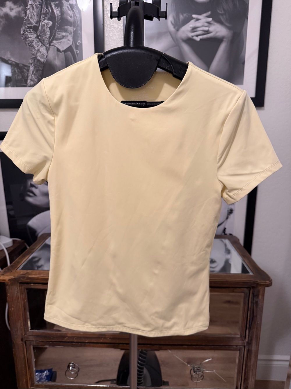 White House Black Market Women's Short Sleeve Tee in Pale Yellow